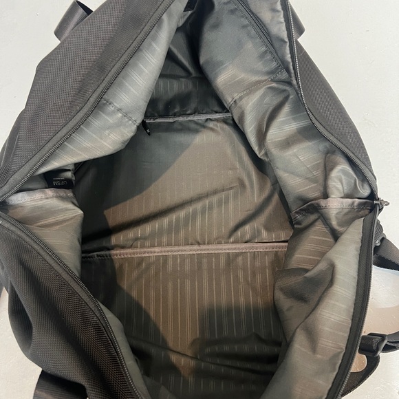 Tumi Alpha Corporate Weekender Travel Duffle Duffel Bag Nylon Black - Picture 9 of 15